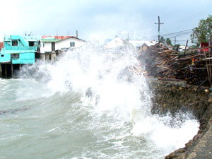 Waves at Fort San Pedro