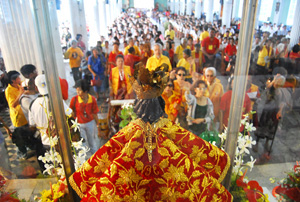 Devotees of Sr. Sto. Niño flock to the San Jose Parish Church