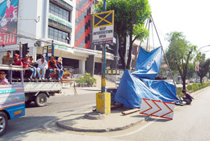 Soil test is currently being conducted on Gen. Luna-Jalandoni Street – site of the second flyover in Iloilo City.