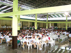 Despite the bad weather yesterday schoolchildren were in full attendance at the Iloilo Central Elementary School