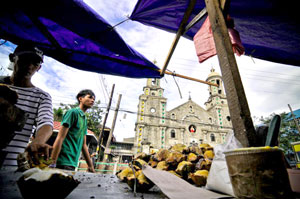 Vendors of “bingka”, a native delicacy, have started to set up their kiosks in front of the San Sebastian Cathedral in Bacolod City