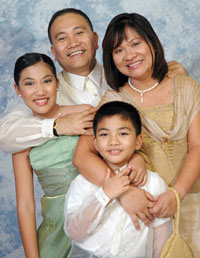 The Malbar Family. With wife Ma. Catalina Gina and children Giana Marie and Magin Benedict.