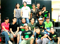 The men and women of Eco Populi with the participants of the digital art contest.