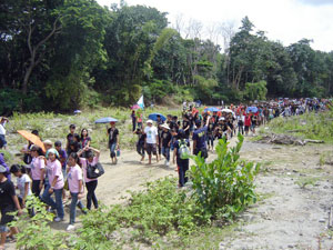 Thousands join the 11th ‘Pyesta sa Kakahuyan’ tree-planting activityat Maasin Watershed last weekend.