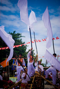 A tribe performance during Sinadya sa Halaran. Photo sourced from farfromneutral.com.